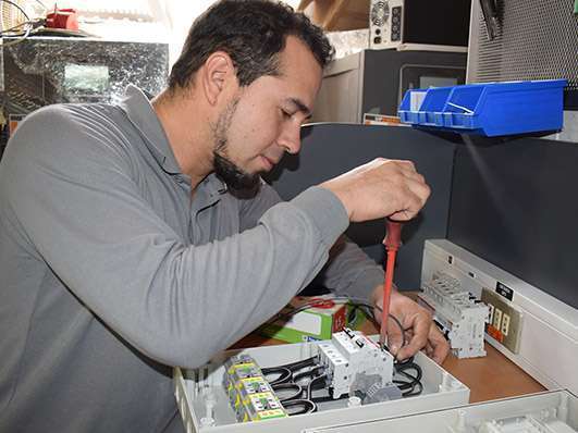 Servicio Técnico de UPS para tus proyectos eléctricos